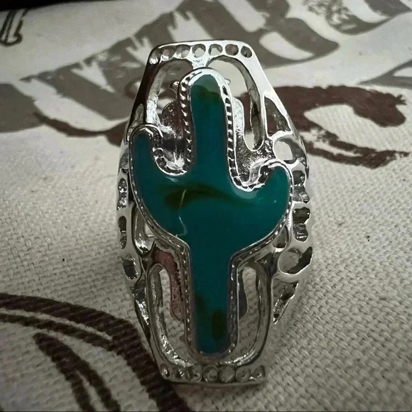 Ring- faux turquoise cactus, silver ring. Size: 8. - Picture 1 of 7